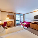 Hotel Happy Stubai 4*