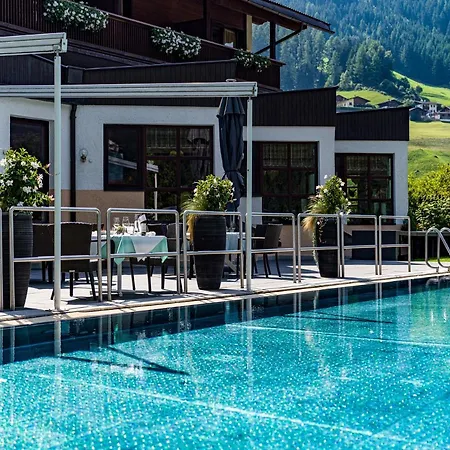 Hotell Happy Stubai Neustift im Stubaital