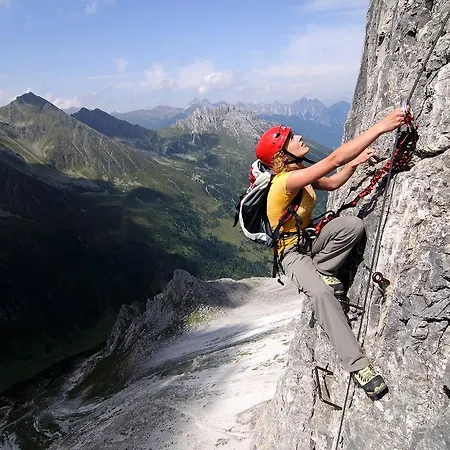 Happy Stubai Szálloda 4*