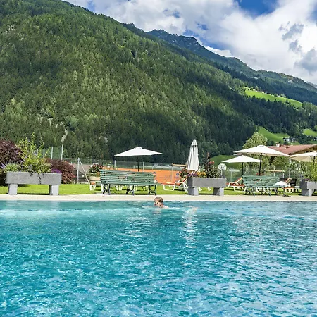 Happy Stubai Otel